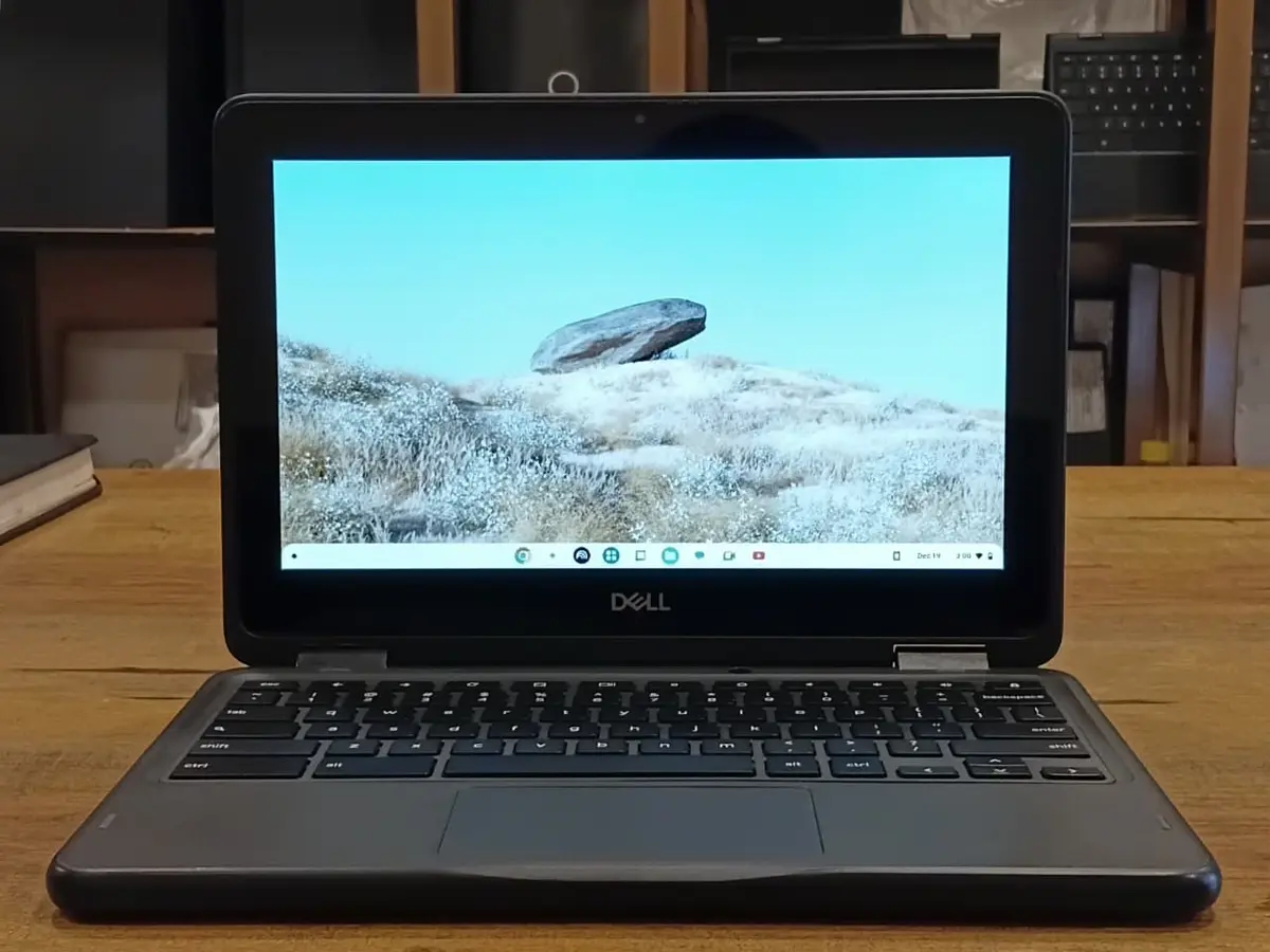 5190-1-35368-2505833-191225103633647 Dell Chromebook 5190 2 in 1 - Intel Celeron Dual Core N3350 | 4GB RAM | 32GB eMMC Storage - Image 1